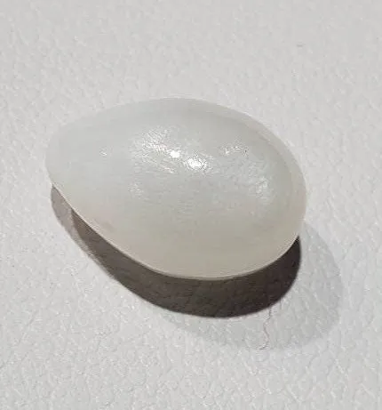 100% Natural Tridacna Pearl white Clam Pearl 8.82mm x l3.36mm, TRI04, 7.53ct