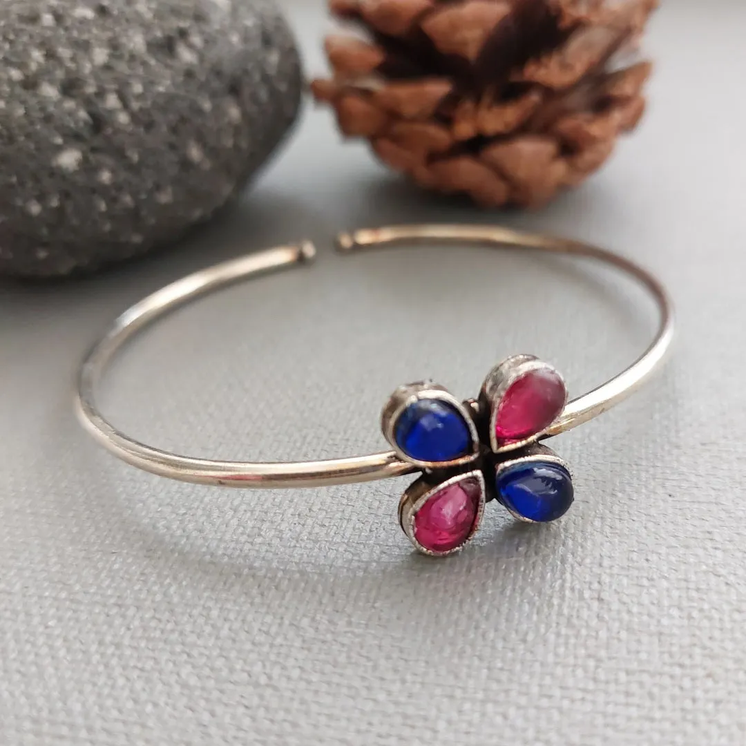 Adjustable Bracelet : Silver Toned Royal Blue and Pink Floral Charm Bracelet