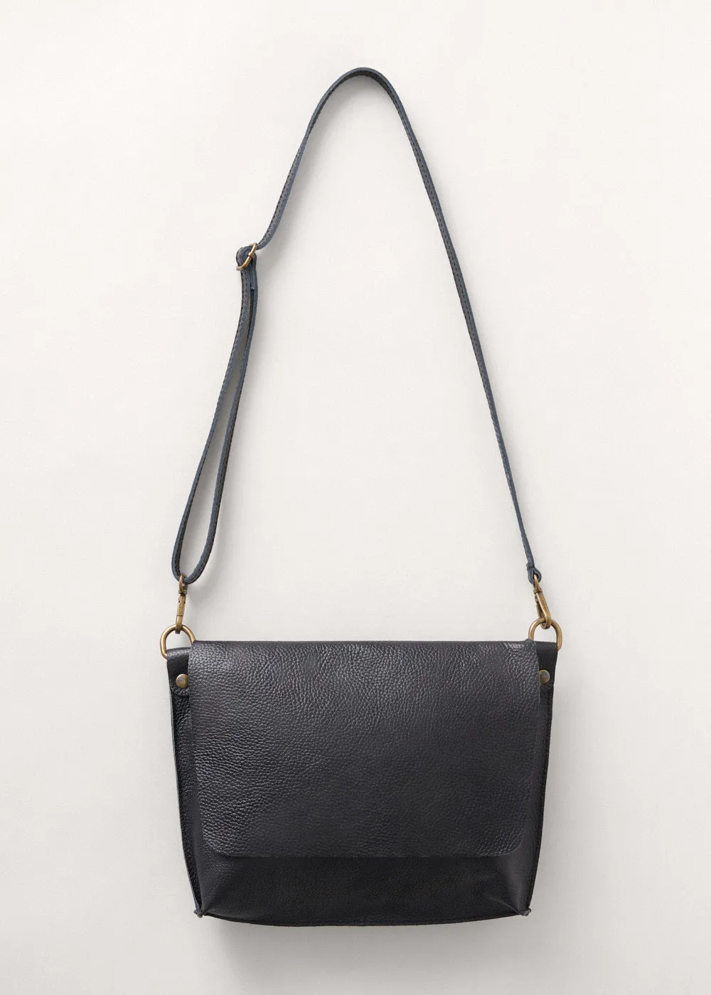 BUSBY LEATHER BAG - LARGE