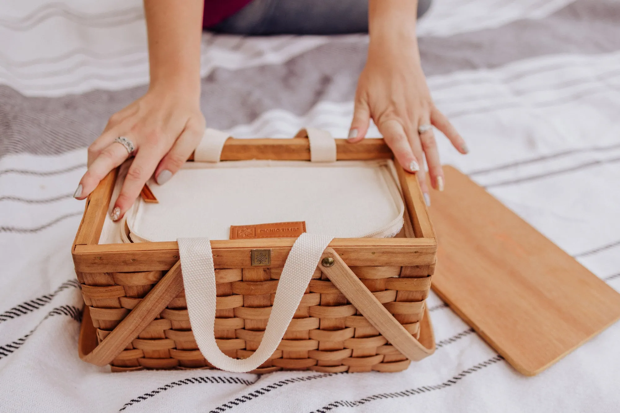 Indianapolis Colts - Poppy Personal Picnic Basket