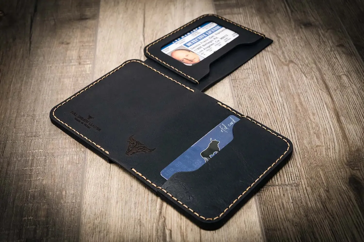 Minimalist Badge Wallet - Black