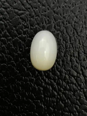 No.01 100% Natural Tridacna Pearl white Clam Pearl, 13.185 carat,  10.33mm x l5.53mm