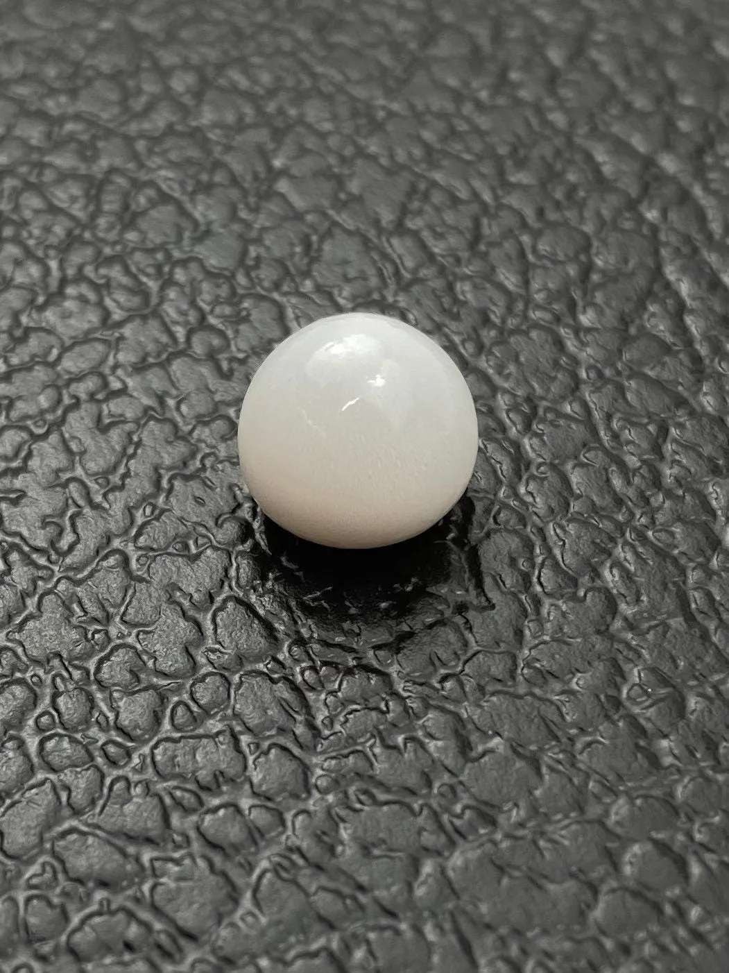 No.07 100% Natural Tridacna Pearl white Clam Pearl, 7.505 carat, 10.56mm x 8.64mm