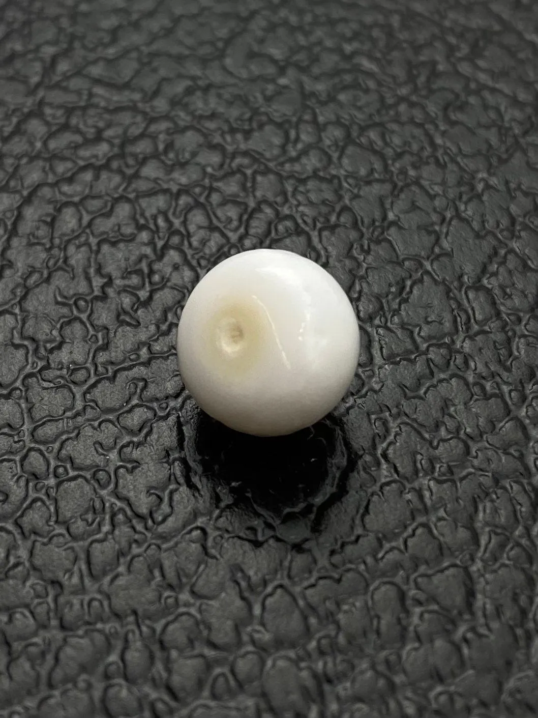 No.07 100% Natural Tridacna Pearl white Clam Pearl, 7.505 carat, 10.56mm x 8.64mm