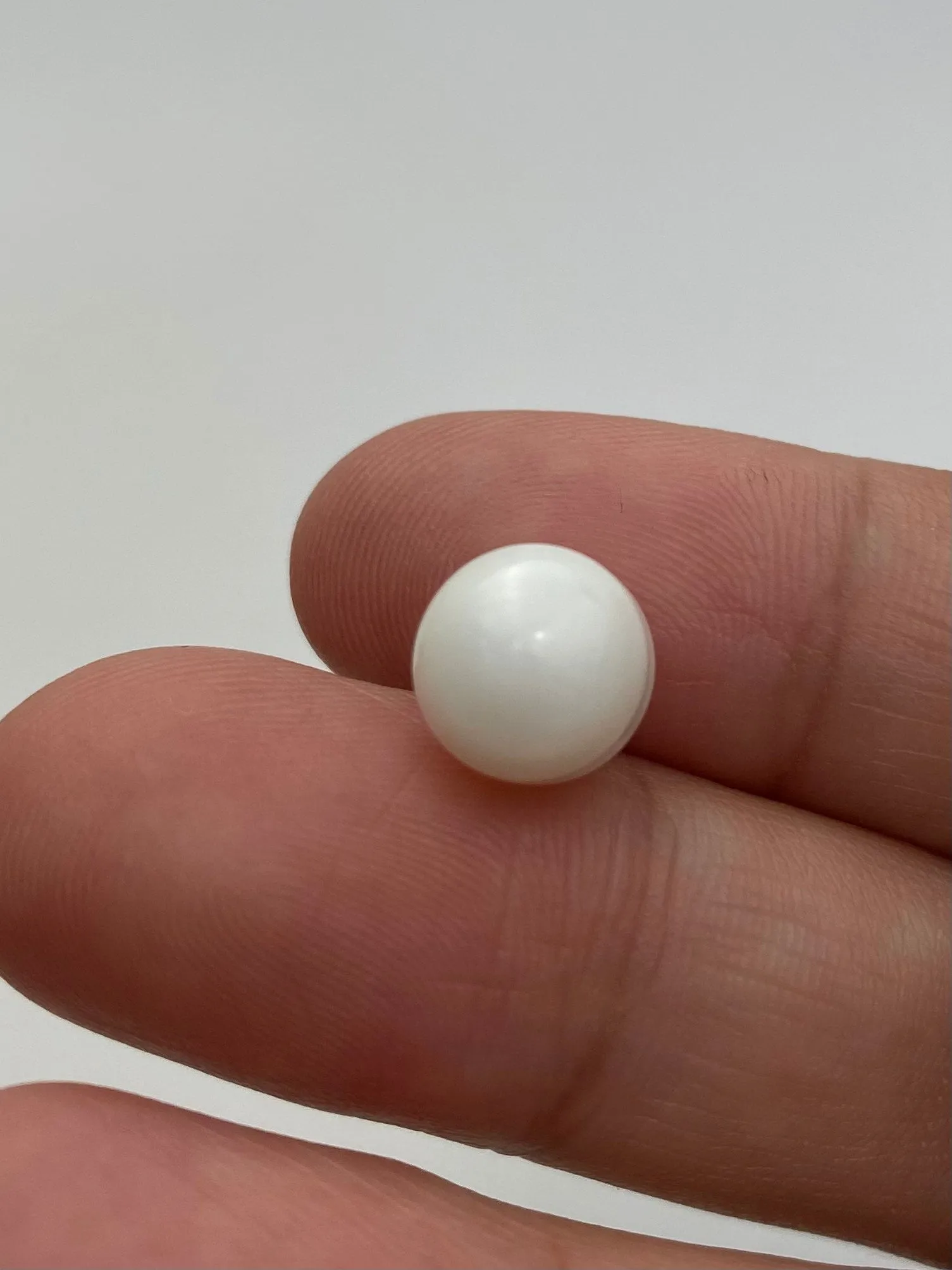 No.10 100% Natural Tridacna Pearl white Clam Pearl, 6.280 carat, 8.56mm x 10.60mm