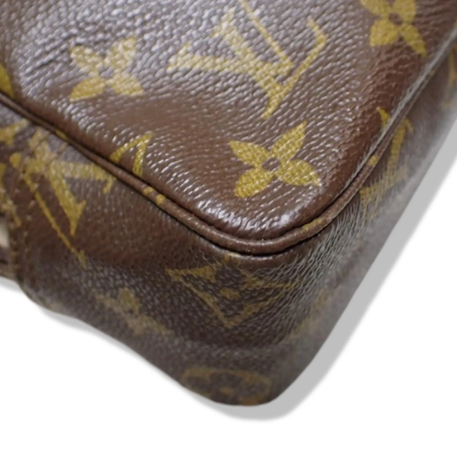 Pre-Owned Louis Vuitton Trouse Toilette 23 Monogram Canvas Toiletry Bag - LV2087