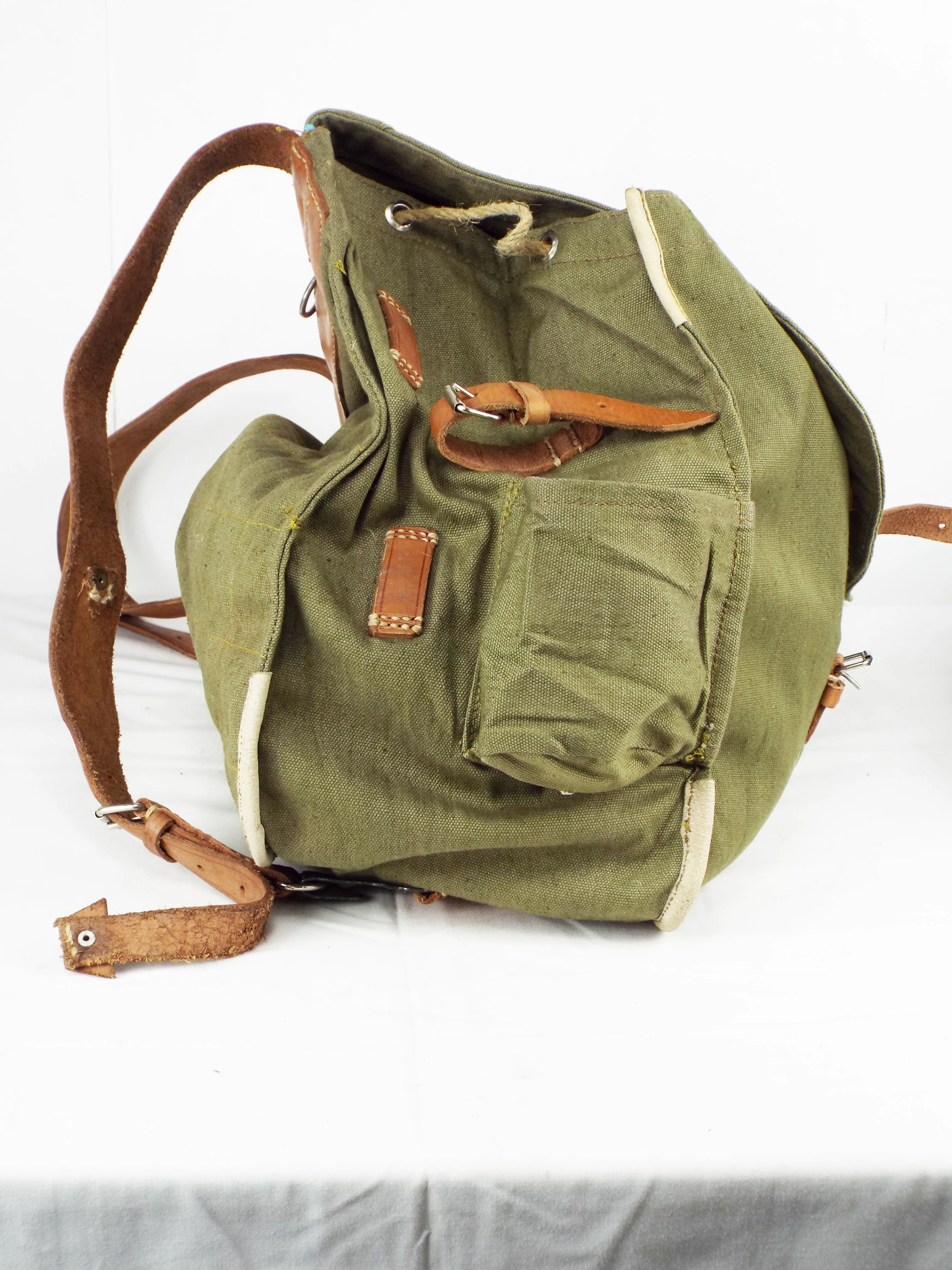 Romanian Army - Vintage 30 Litre Canvas Rucksack - Green - MODIFIED